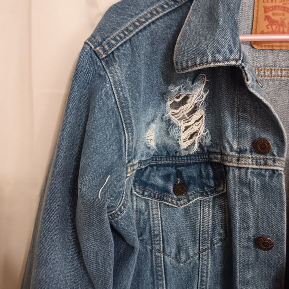 Levis Vintage Distressed Jean Jacket Mens Sz M Button Up Closure Harley Patch - Picture 6 of 12